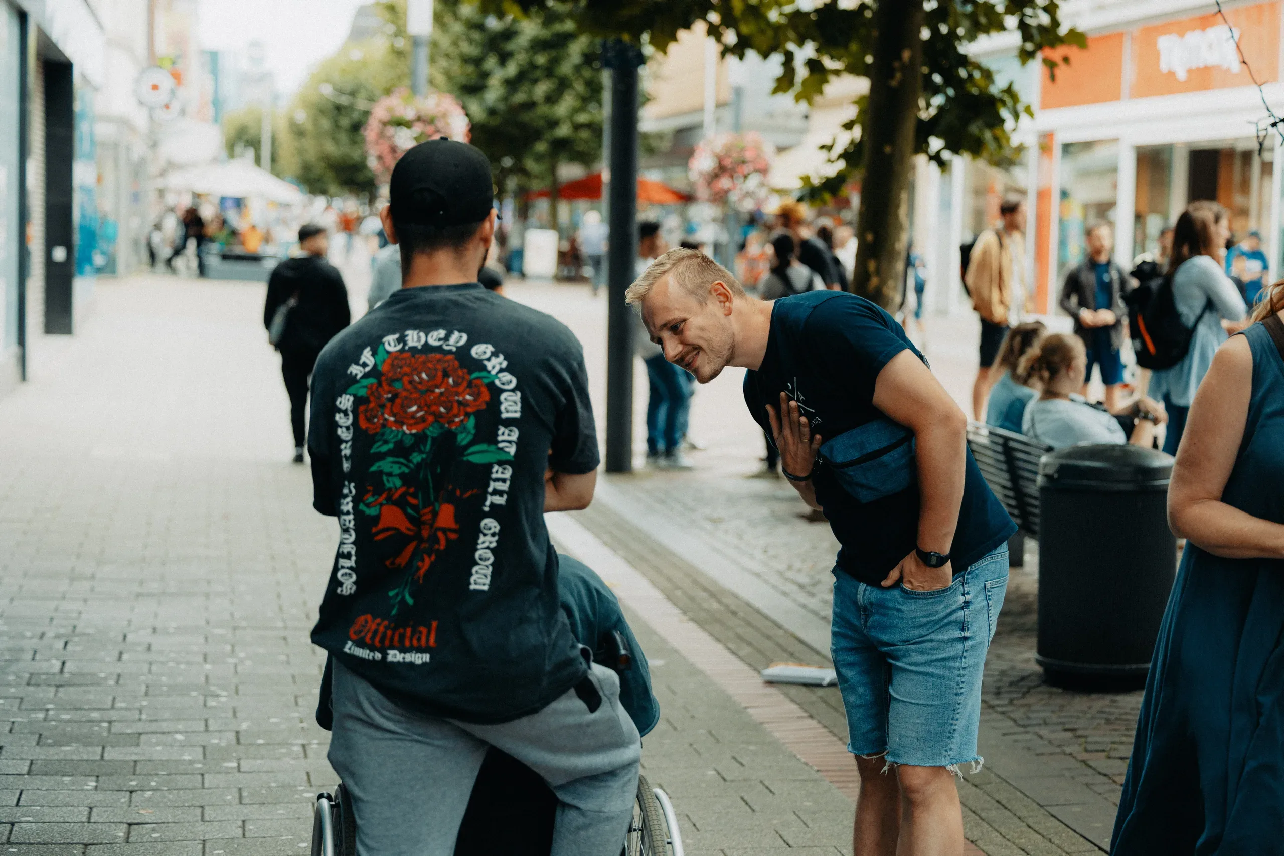 Begegnung auf Augenhöhe in der Stadt